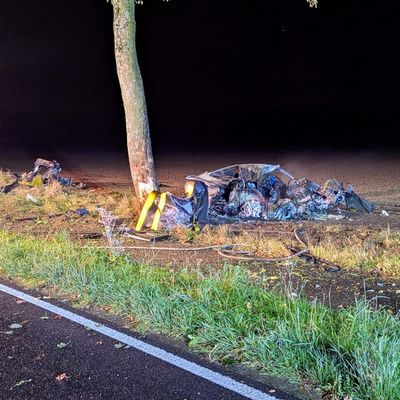 FW-KLE: Verkehrsunfall mit drei Todesopfern in Bedburg-Hau