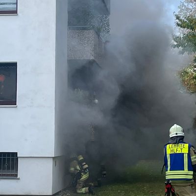 FW Lehrte: Kellerbrand, Lkw-Unfall und Türöffnung: Feuerwehren in Lehrte mehrfach gefordert