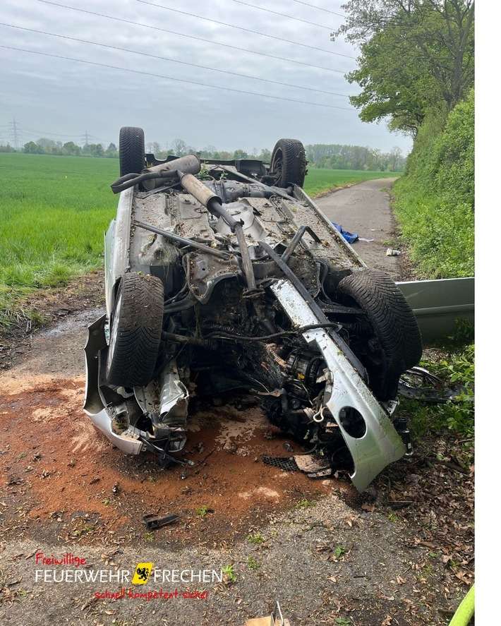 FW Frechen: Alleinunfall mit Todesfolge