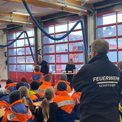 FFW Schiffdorf: Gemeinschaft und Engagement bei der Winterwanderung 2026