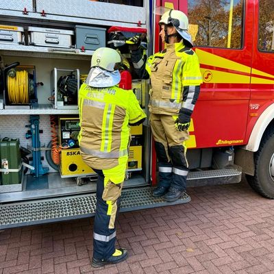 FW Hünxe: Zusätzliche Schutzkleidung für die Feuerwehr Hünxe