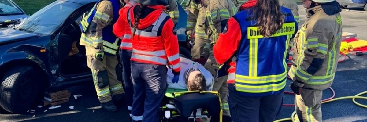 FW Lehrte: Feuerwehr Ahlten übt gemeinsam mit dem DRK und den Maltesern