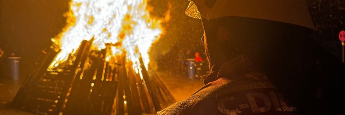 FW-GL: Tipps der Feuerwehr Bergisch Gladbach für sichere Osterfeuer