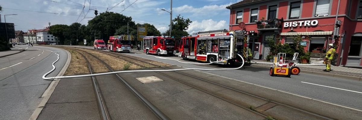 FW Weinheim: Brand im Keller in der Mannheimer Straße