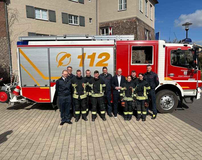 FW Dinslaken: Feuerwehr Dinslaken strukturiert Ausbildung neu - Start der Lehrfeuerwache