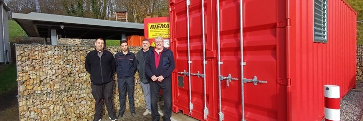 FW Weinheim: Beim "Black Out" nicht schwarzsehen Mehr Resilienz: Stadt nimmt weitere Notstrom-Anlagen an Feuerwehrhäusern in Betrieb - "Weinheim steht gut da"