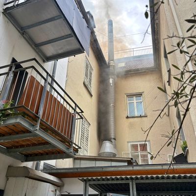 FW Konstanz: Brand einer Lüftungsanlage in einem Gastronomiebetrieb