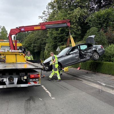 FW-AUR: Hilfeleistung nach Verkehrsunfall