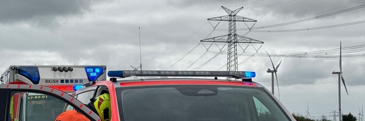 FW Heide: Verkehrsunfall auf der A23 - Sechs Verletzte nach Kollision mehrer Fahrzeuge
