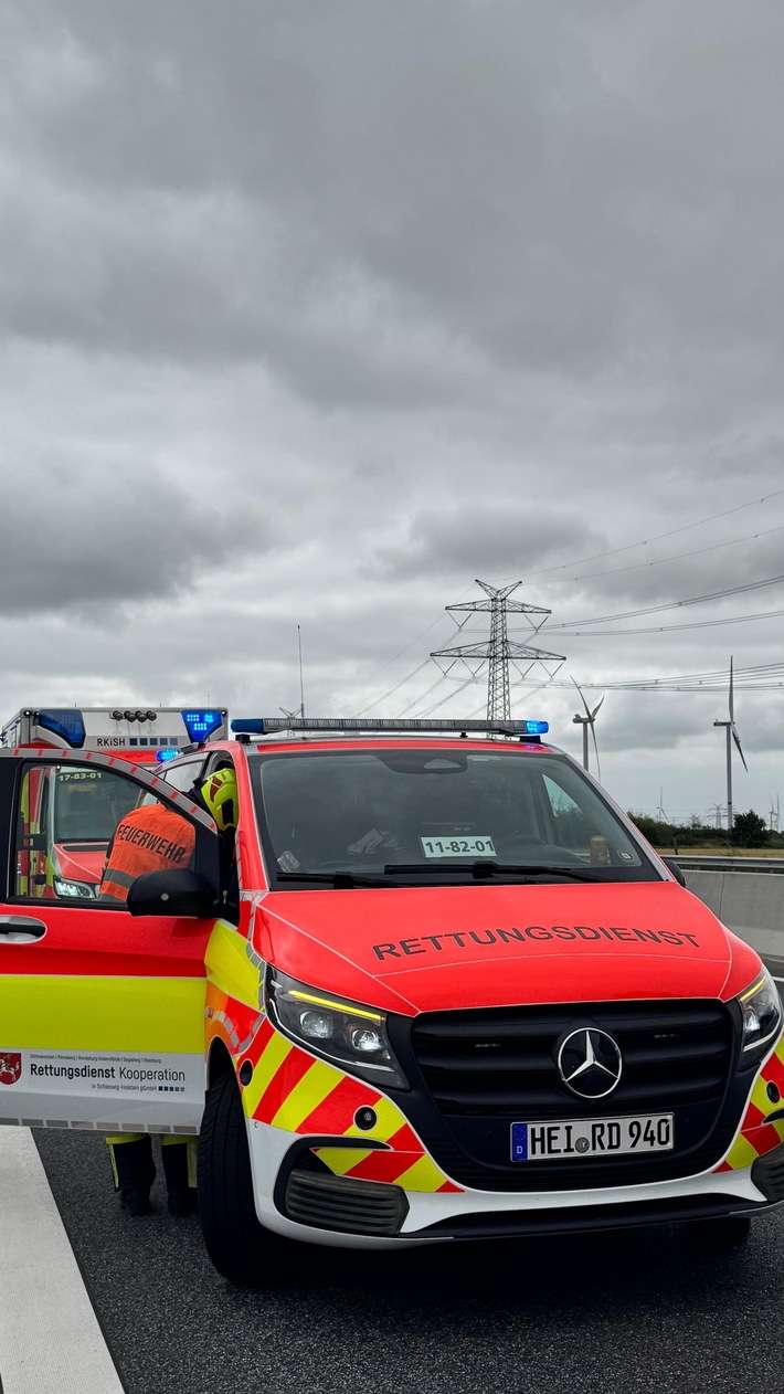 FW Heide: Verkehrsunfall auf der A23 - Sechs Verletzte nach Kollision mehrer Fahrzeuge