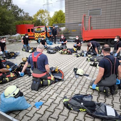 FW-EN: Wetter - Heißausbildung bei der Berufsfeuerwehr Hagen