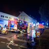 FW-BN: Brand an Gewerbeobjekt - Flammen greifen auf Gebäudeinneres über