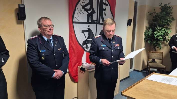 FW Südheide: Jahreshauptversammlung der Feuerwehr Beckedorf Matthias Lückert mit der Ehrennadel des LFV-Niedersachen in Bronze ausgezeichnet