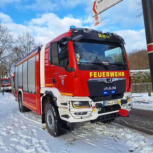 FW-ROW: Gebäudeteileinsturz an Asylunterkunft in Sottrum