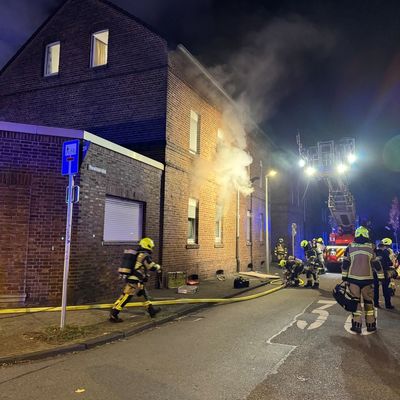FW-GE: Bewohner stirbt bei Zimmerbrand in Schalke-Nord