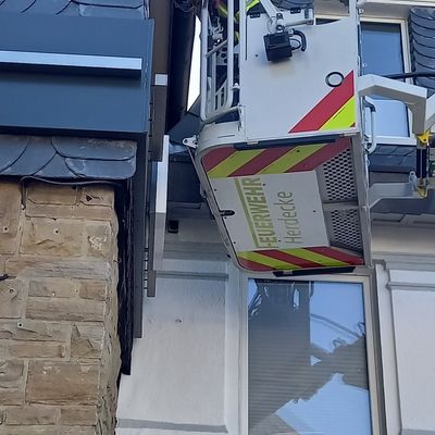 FW-EN: Feuerwehr Herdecke bei überschlagenem PKW und Katze in Notlage über Pfingsten im Einsatz