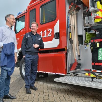FW Heide: Neues Löschfahrzeug für die Freiwillige Feuerwehr Heide-Stadt in Dienst gestellt