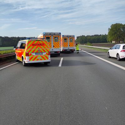 FW Paderborn: Verkehrsunfall auf der Autobahn 33