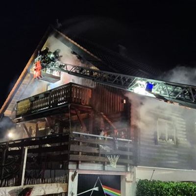 FW Schalksmühle: Großeinsatz durch Brand in Schalksmühle-Everinghausen