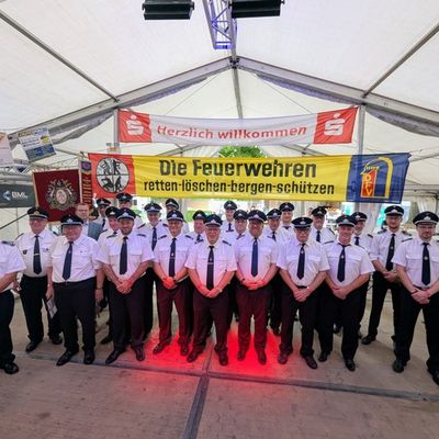 FW-KLE: Freiwillige Feuerwehr Bedburg-Hau feiert Gemeinschaft, Engagement und gelebtes Ehrenamt