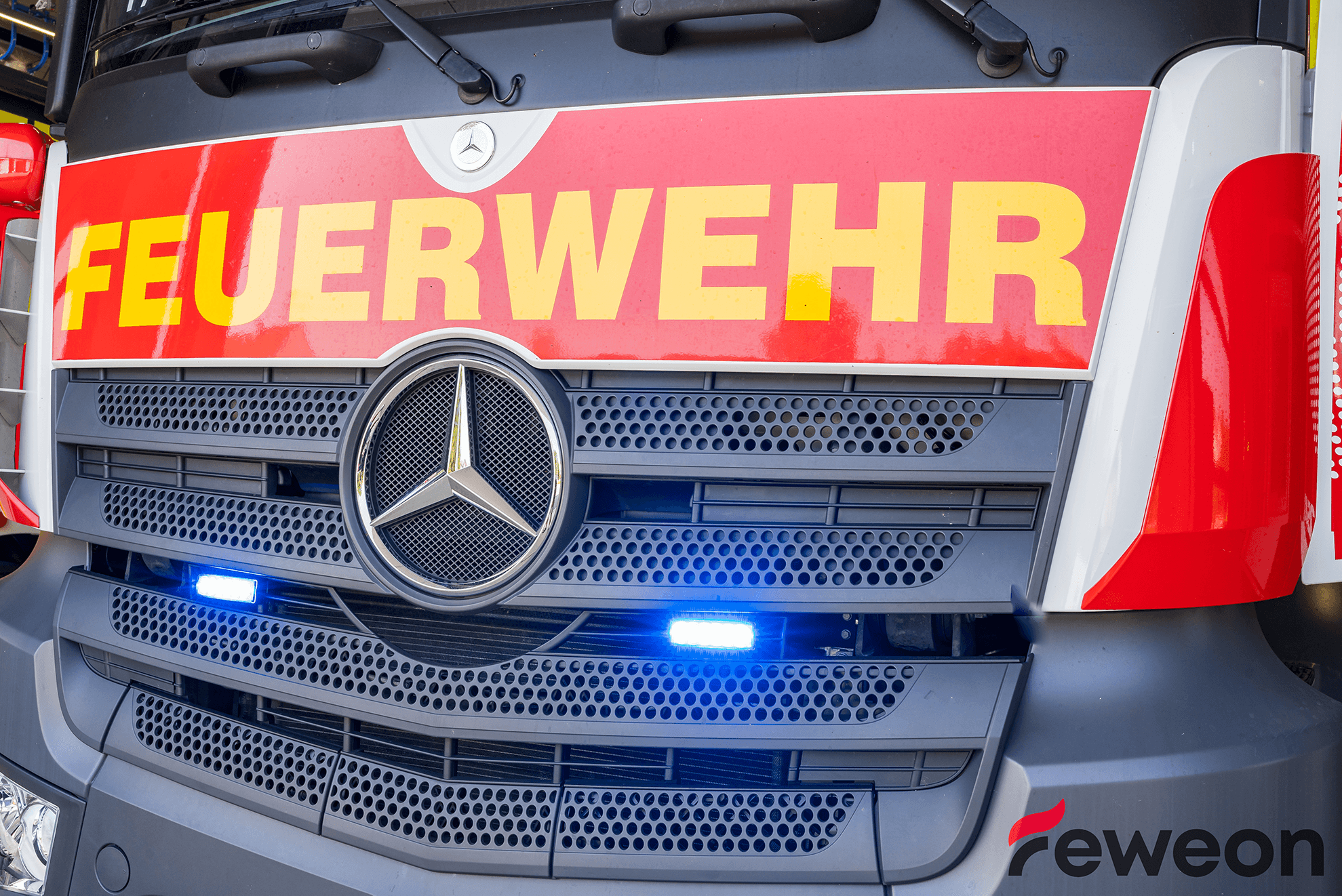 FW-W: Kellerbrand in einem Mehrfamilienhaus