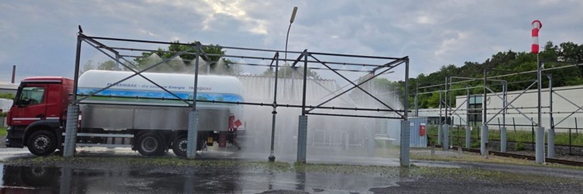 FW-AR: Feuerwehrübung beim TRANSGAS - Löschzug Bruchhausen-Niedereimer im Einsatz