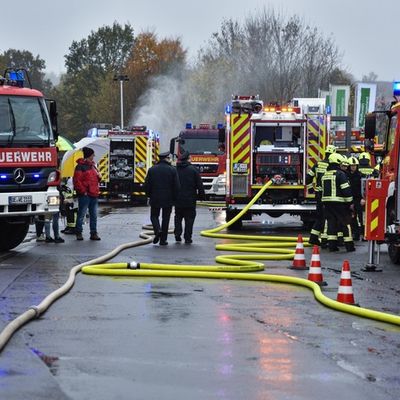 FW Wenden: Jahresabschlussübung der Freiwilligen Feuerwehr der Gemeinde Wenden