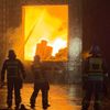 FW-GLA: Feuer in Gladbeck: Metallbrand in Industriebetrieb