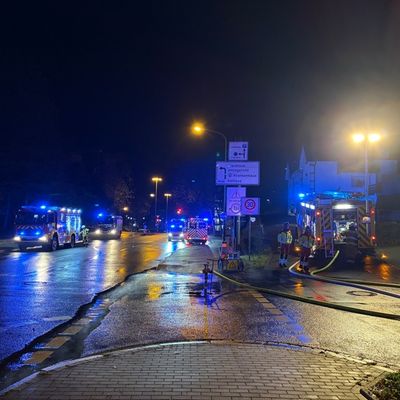 FW Mettmann: Wohnungsbrand in einem Mehrfamilienhaus