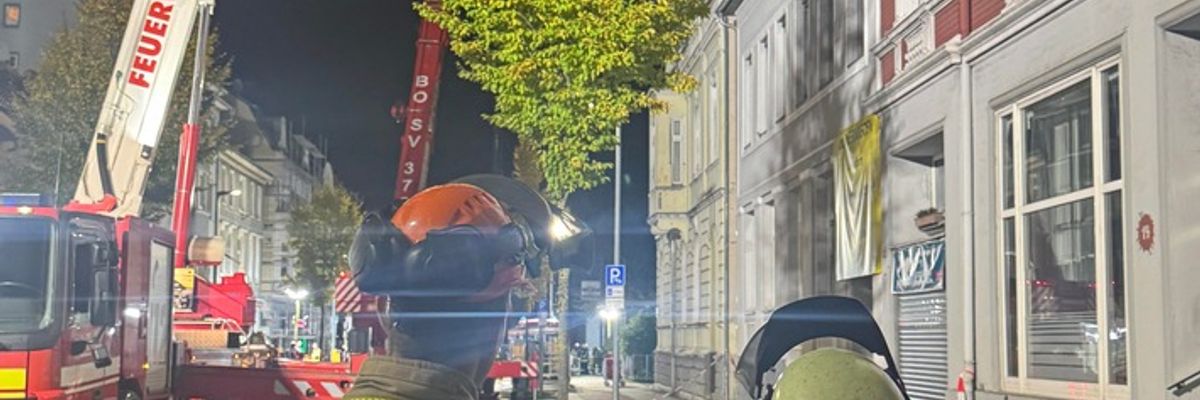 FW-EN: Hagener Straße zum Wochenstart wieder befahrbar - Intensiver Einsatz der Feuerwehr, des THW und der Hilfsorganisationen an der Hagener Str. in Gevelsberg nach 33 Stunden abgeschlossen
