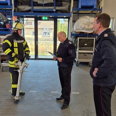 FW Südheide: 15 neue Feuerwehrleute aus der Gemeinde Südheide und 6 Mitglieder aus der Gemeinde Faßberg erreichen die "Qualifikationsstufe Einsatzfähigkeit"