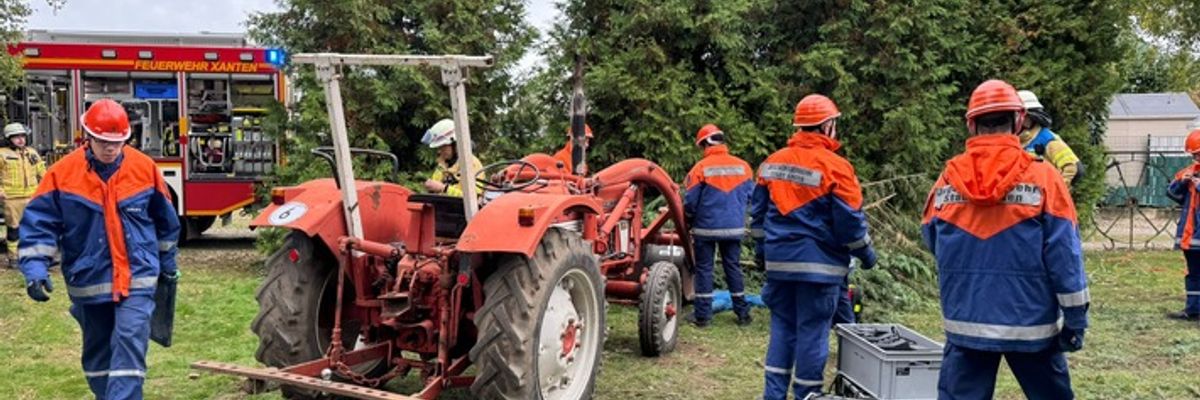 FW Xanten: Berufsfeuerwehrtag der Jugendfeuerwehr - Vermehrt Einsatzfahrzeuge im Straßenverkehr