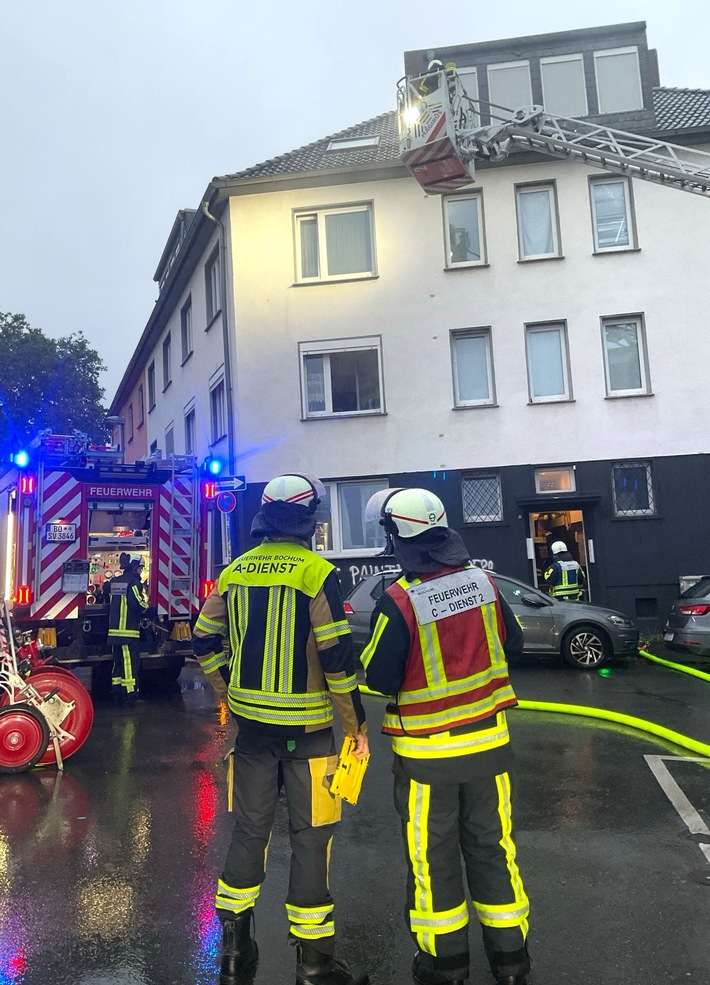 FW-BO: Wohnungsbrand in der Bochumer Innenstadt - Zwei verletzte Personen