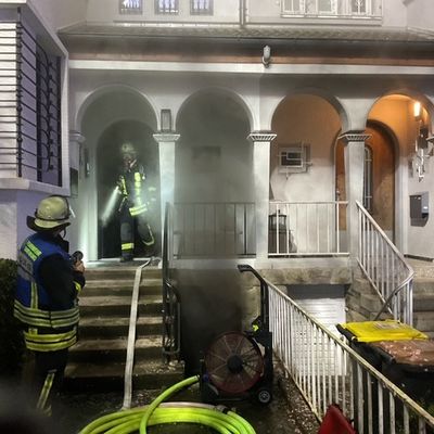 FW-DO: Kellerbrand in Dortmunder Einfamilienhaus