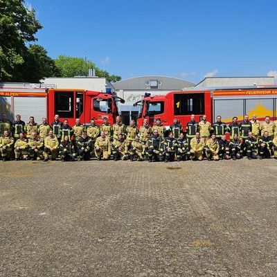 FW Alpen: Großer Prüfungstag der Grundlehrgänge der Feuerwehren Xanten, Sonsbeck und Alpen
