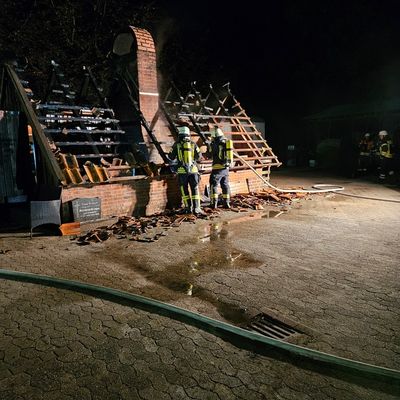 FW-ROW: Backhaus gerät in Brand