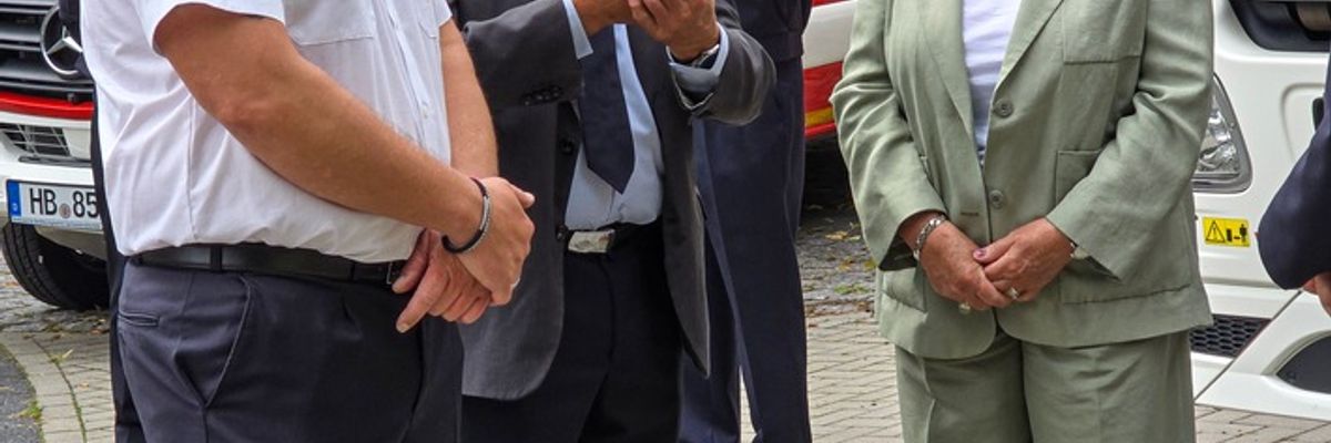 FW Bremerhaven: Innensenatorin Dr. Eva Högl zu Besuch bei der Freiwilligen Feuerwehr Weddewarden