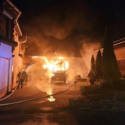 KFV-CW: Millionenschaden bei Großbrand in Nagold - Keine Verletzten - 120 Einsatzkräfte vor Ort