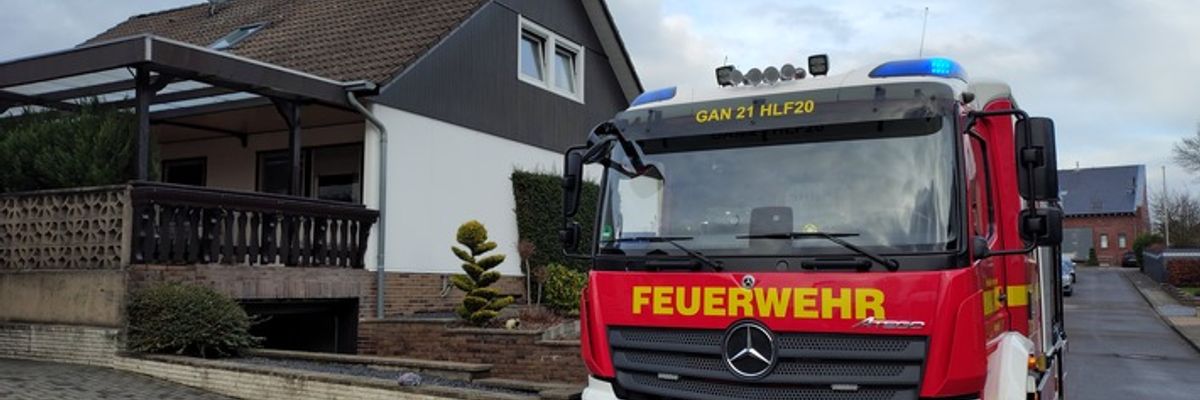 FW Gangelt: Kellerbrand fordert zwei Verletzte