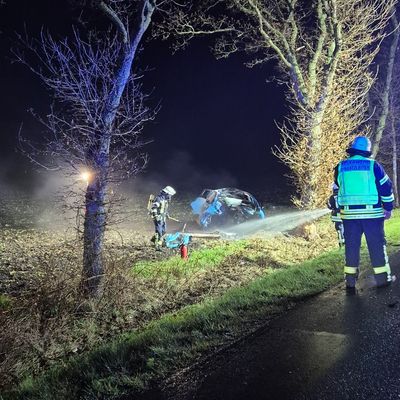 FFW Schiffdorf: 21-jähriger tödlich verunglückt - K60 für mehrere Stunden voll gesperrt