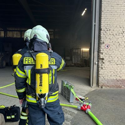 FW-EN: Großbrand in Gewerbebetrieb am Morgen verhindert