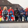 FW-E: Superhelden-Aktion der Höhenrettung - Feuerwehr Essen überrascht kleine Patientinnen und Patienten