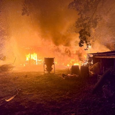 FW Flotwedel: Ausgedehnter Brand in Bockelskamp