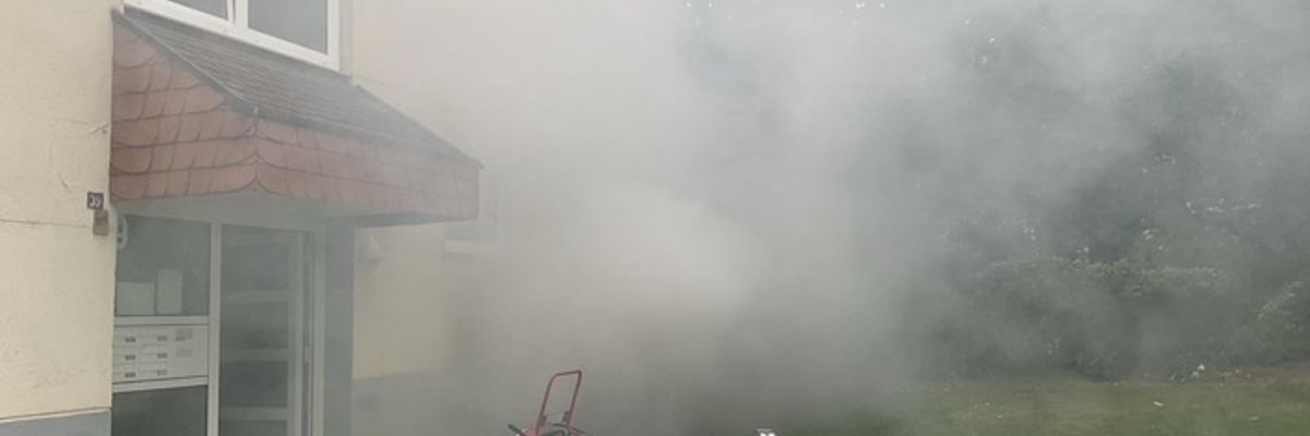 FW-DO: Kellerbrand in einem Mehrfamilienhaus in Nette