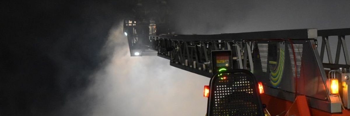FW-SE: Feuer zerstört Carport