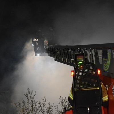 FW-SE: Feuer zerstört Carport