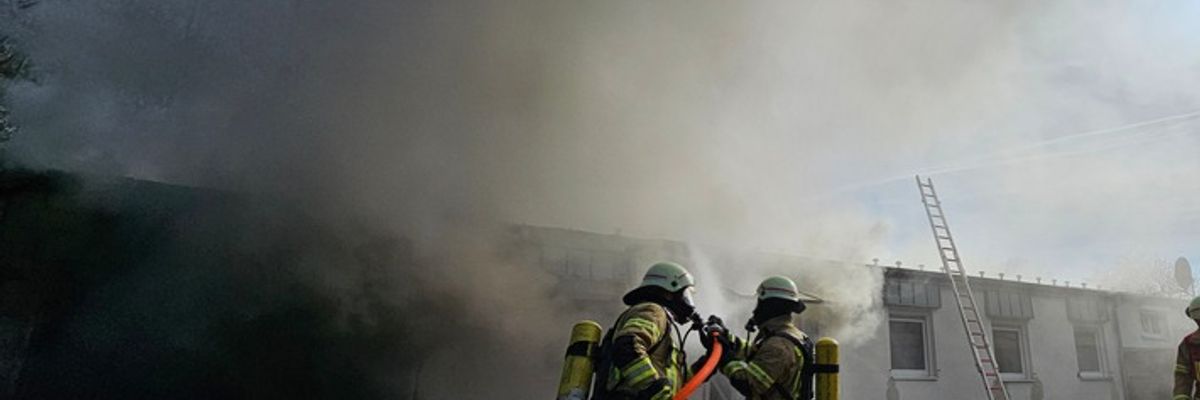 FW Burscheid: Gebäudebrand in Hilgen-Dünnweg