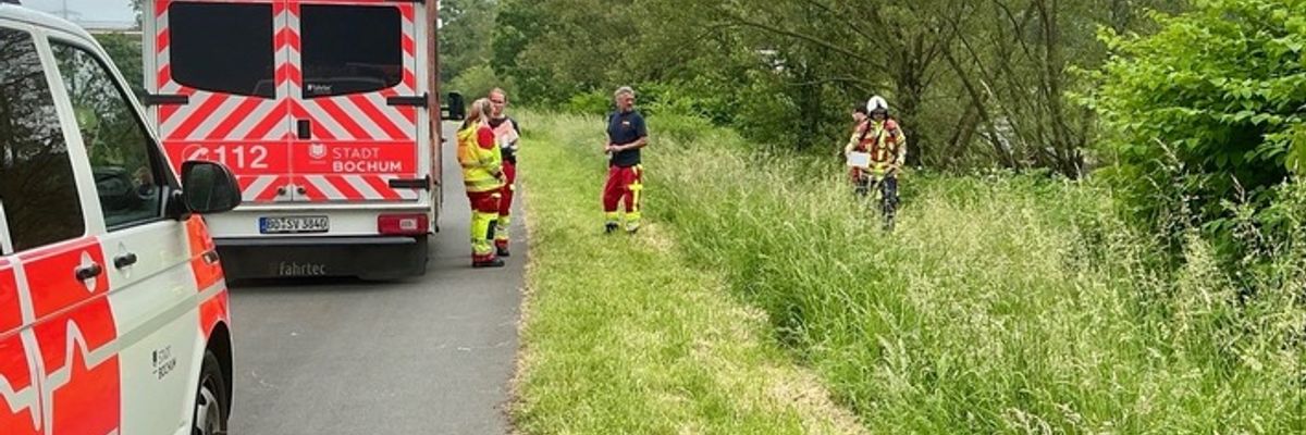 FW-BO: Rettungsdiensteinsatz an der Ruhr - Mutige Ersthelferin rettet mehrere Personen aus der Ruhr