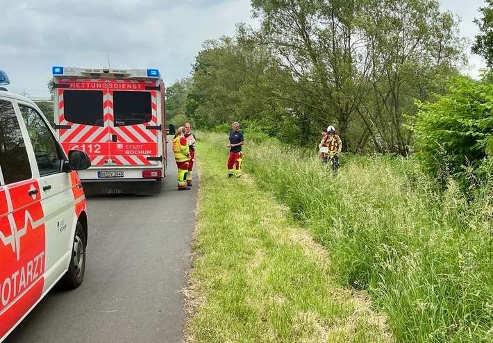 FW-BO: Rettungsdiensteinsatz an der Ruhr - Mutige Ersthelferin rettet mehrere Personen aus der Ruhr