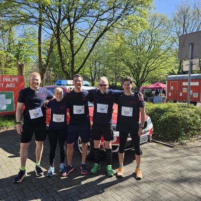 FW Dinslaken: Feuerwehr Dinslaken beim Stadtwerke Energy Run 2025